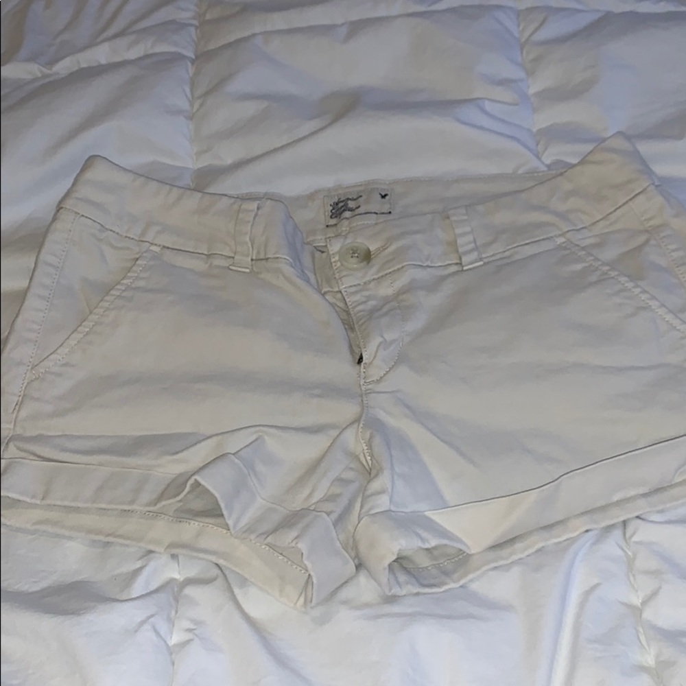 American Eagle Off-White Khaki Shorts